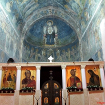 Ohrid'de bulunan 365 kiliseden biri